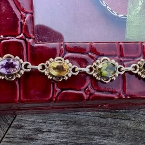 Beautiful 925 Sterling Silver Semiprecious  Bracelet (missing one stone)